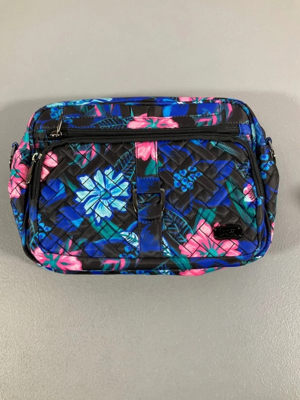 Lug Carousel XL Crossbody Bag In Resort Black
